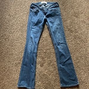 Hollister Jeans boot cut and wore multiple times!